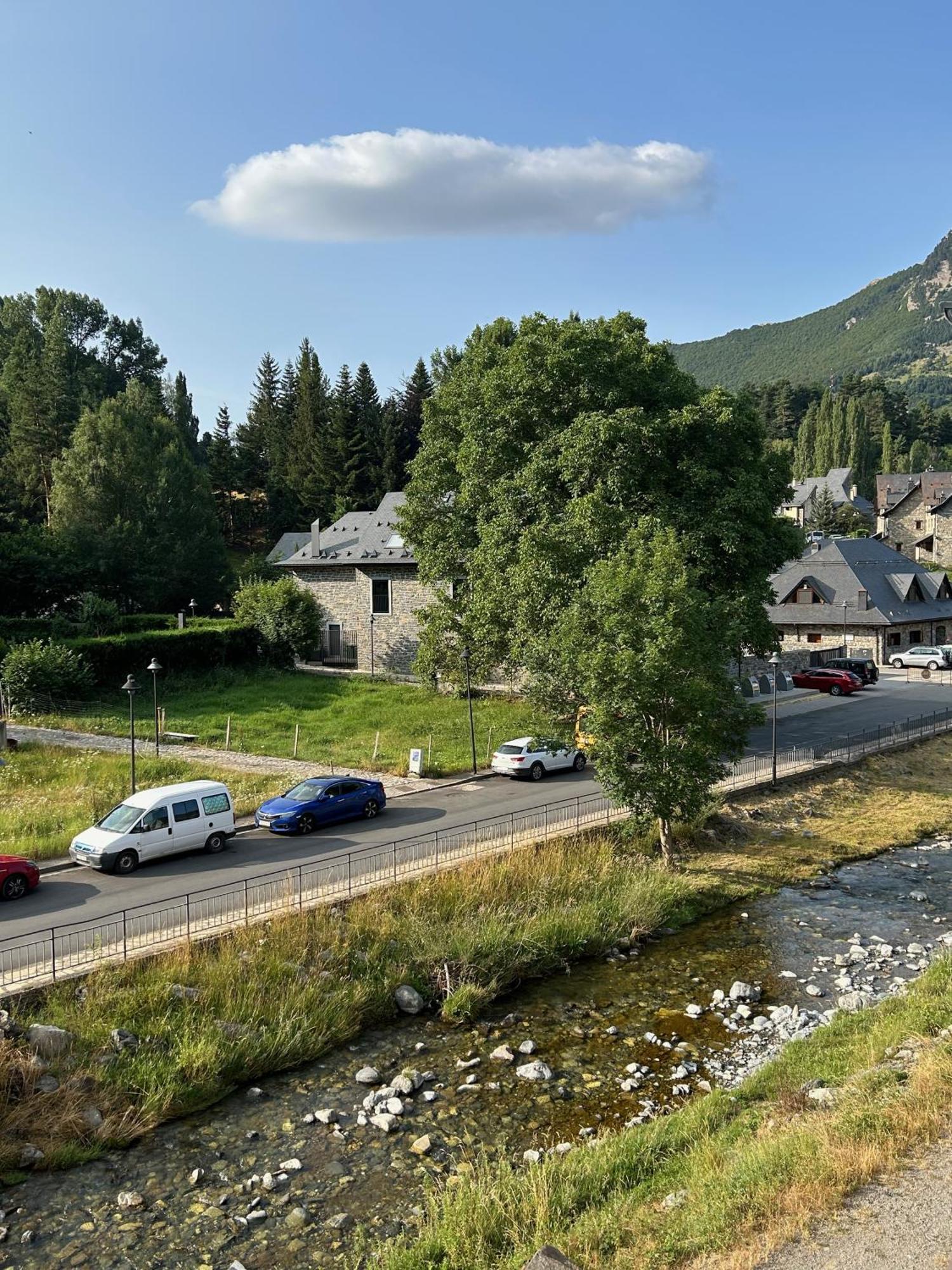 Sallent De Gallego - Formigal - Pirineos Sur Luaran gambar